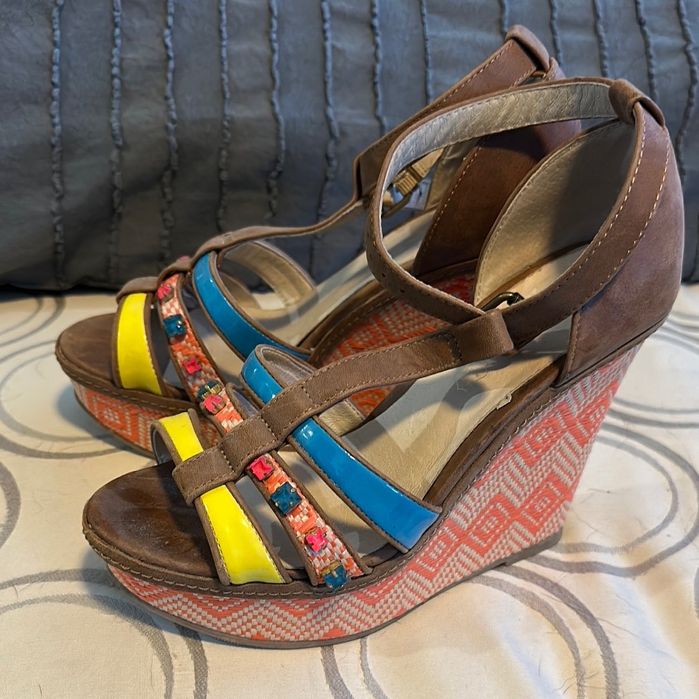 Colorful Wedge Sandals - Picture 2 of 3